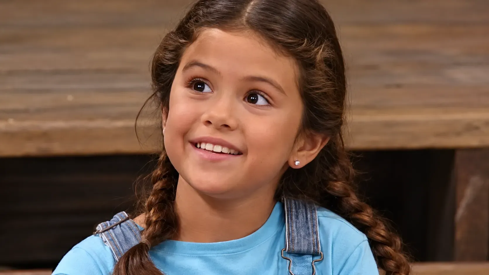 Young Selena Gomez smiling as Gianna on Barney & Friends.